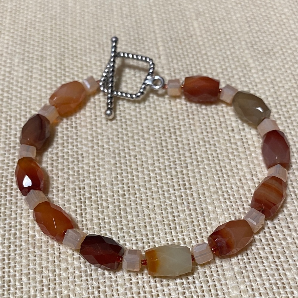 Elegant 8” natural red agate gemstone & crystal Beaded SS toggle clasp bracelet